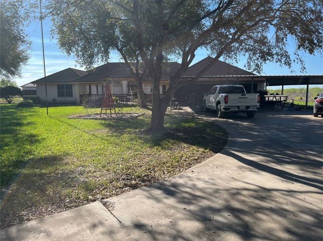 911 SW 11th St, Premont, TX 78375