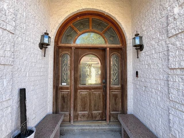 911 SW 11th St, Premont, TX 78375