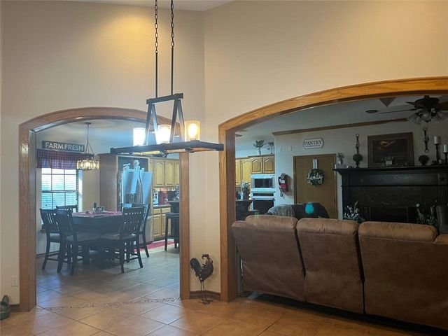 911 SW 11th St, Premont, TX 78375