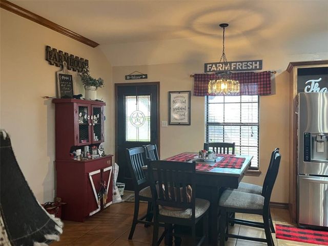 911 SW 11th St, Premont, TX 78375