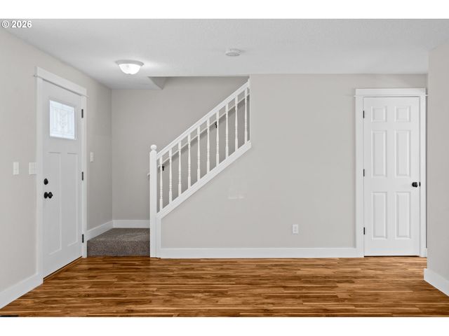3220 N KNOLL Dr, Newberg, OR 97132