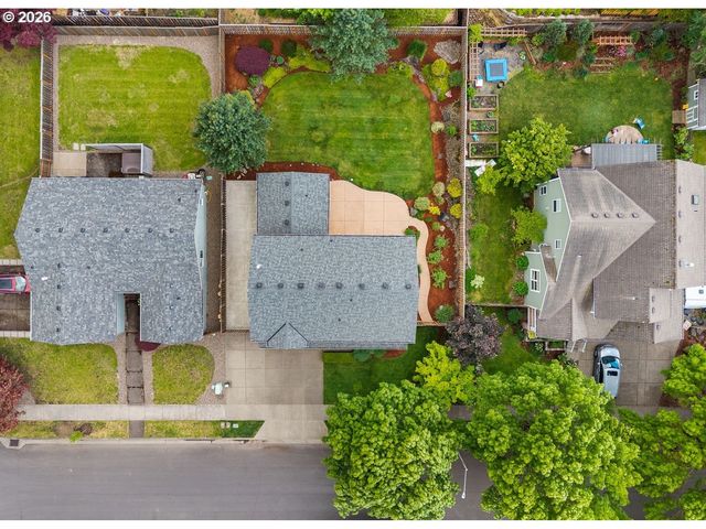 3220 N KNOLL Dr, Newberg, OR 97132