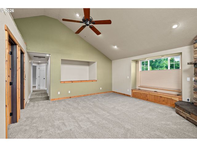 3220 N KNOLL Dr, Newberg, OR 97132