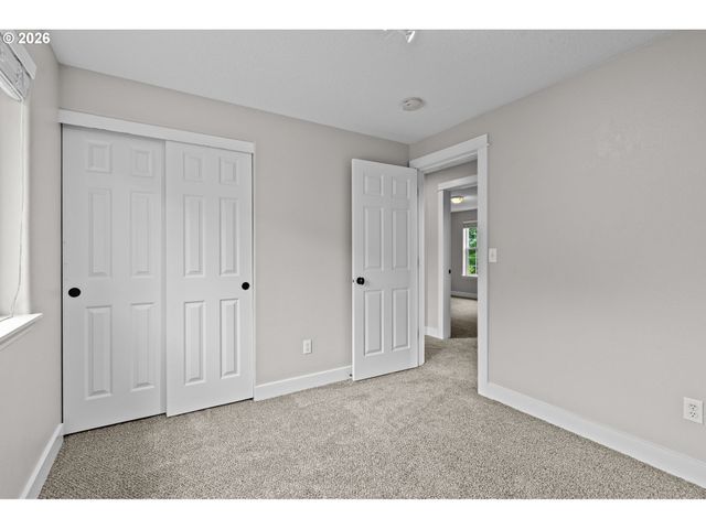 3220 N KNOLL Dr, Newberg, OR 97132