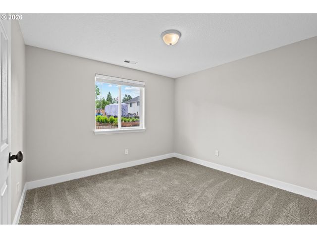 3220 N KNOLL Dr, Newberg, OR 97132