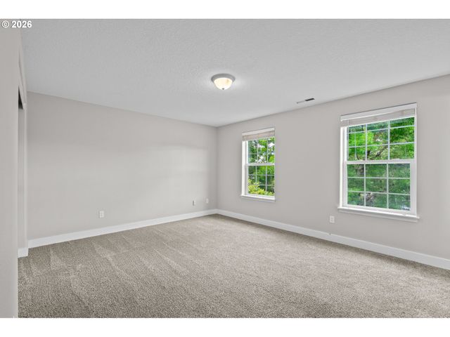 3220 N KNOLL Dr, Newberg, OR 97132