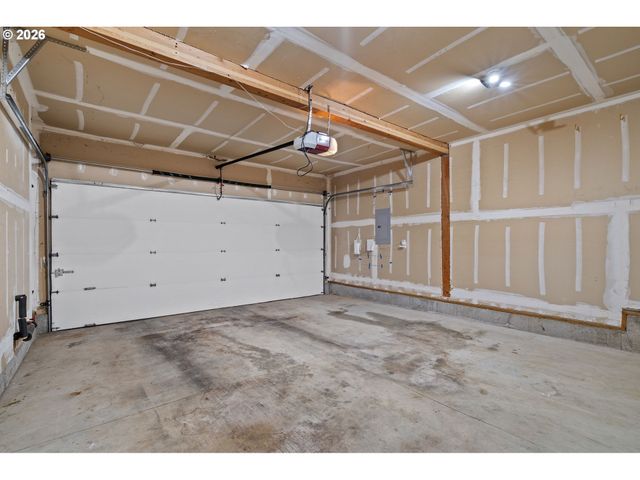 3220 N KNOLL Dr, Newberg, OR 97132