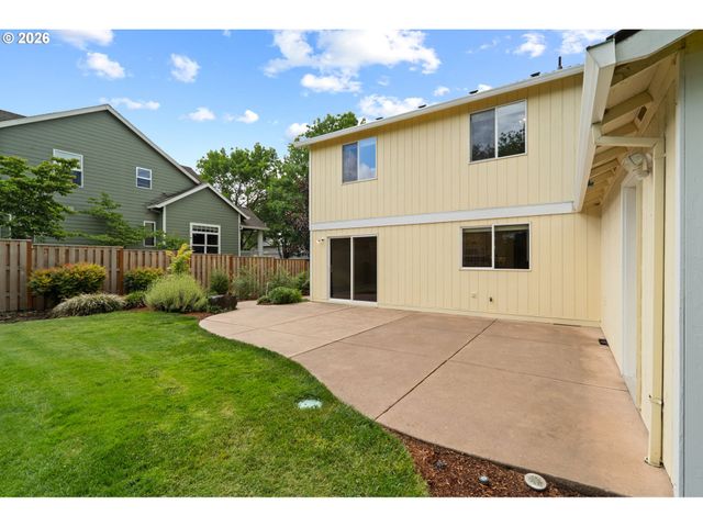 3220 N KNOLL Dr, Newberg, OR 97132