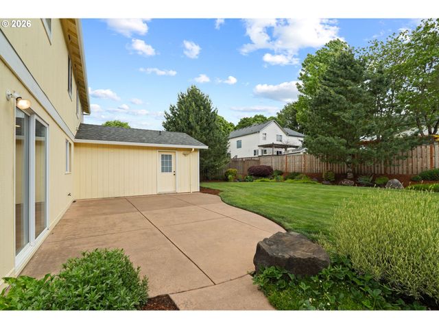 3220 N KNOLL Dr, Newberg, OR 97132