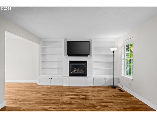 3220 N KNOLL Dr, Newberg, OR 97132