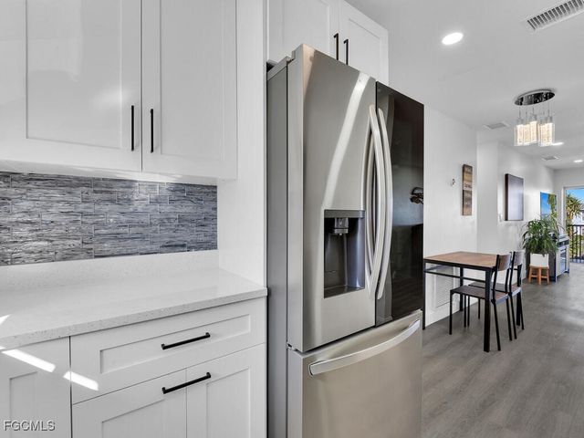 1027 SE 46th LN 2A, Cape Coral, FL 33904