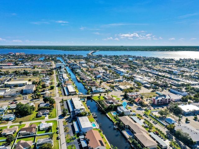 1027 SE 46th LN 2A, Cape Coral, FL 33904