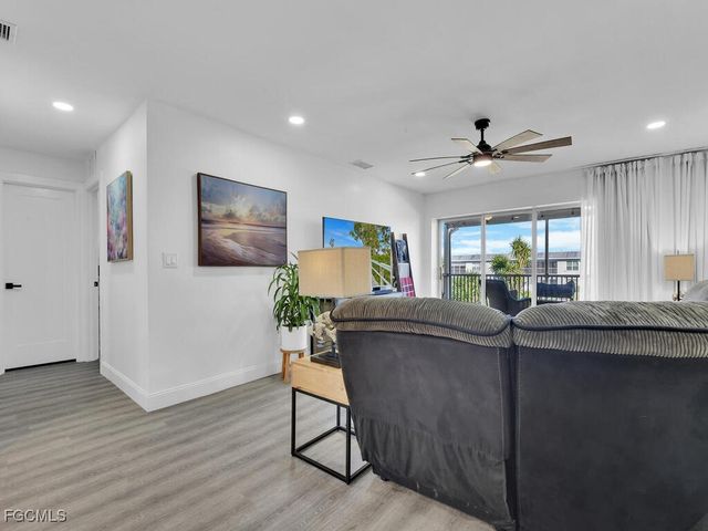 1027 SE 46th LN 2A, Cape Coral, FL 33904