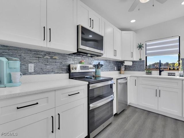 1027 SE 46th LN 2A, Cape Coral, FL 33904