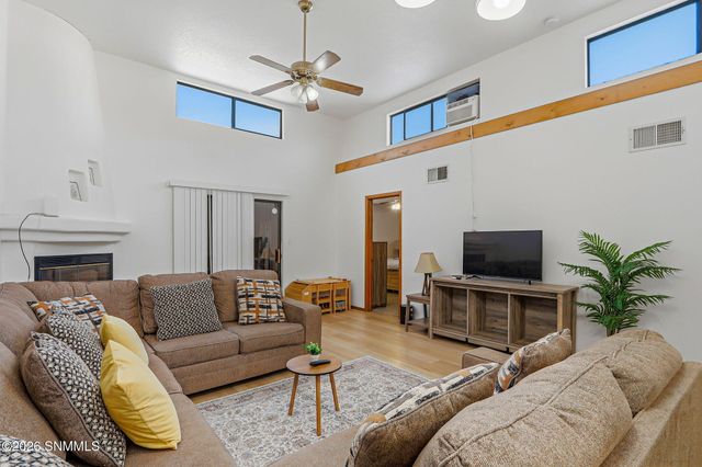 2031 Pinetrail Street, Las Cruces, NM 88012