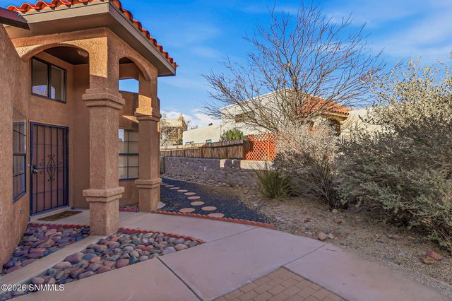 2031 Pinetrail Street, Las Cruces, NM 88012