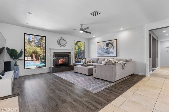 8116 Tower Bridge Avenue, Las Vegas, NV 89117