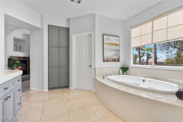 8116 Tower Bridge Avenue, Las Vegas, NV 89117