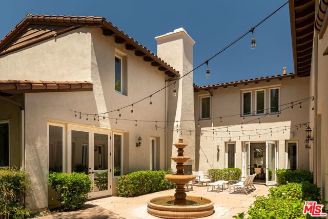 5315 Louise Avenue, Los Angeles, CA 91316
