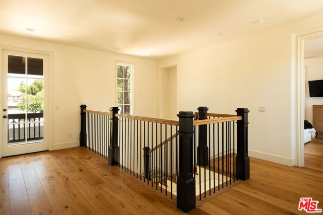 5315 Louise Avenue, Los Angeles, CA 91316