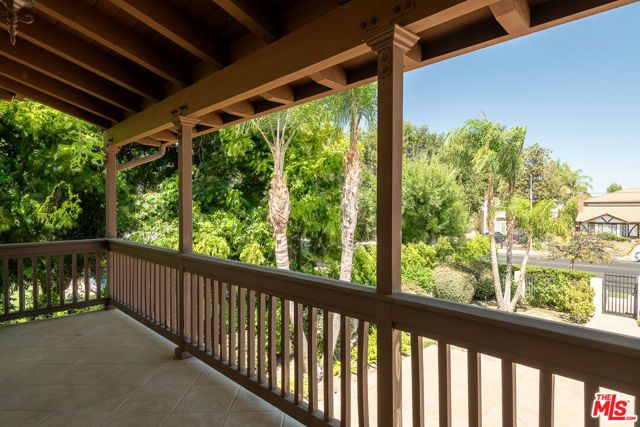 5315 Louise Avenue, Los Angeles, CA 91316