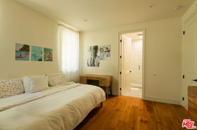5315 Louise Avenue, Los Angeles, CA 91316