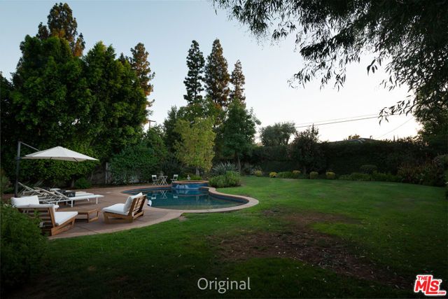 5315 Louise Avenue, Los Angeles, CA 91316