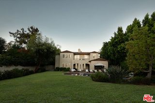 5315 Louise Avenue, Los Angeles, CA 91316