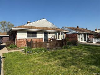 18530 Matthews Street, Riverview, MI 48193