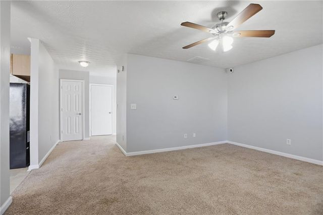 2721 S Hills, Riverdale, GA 30296