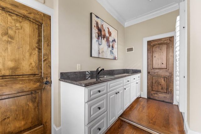 5215 Feagan Street A, Houston, TX 77007