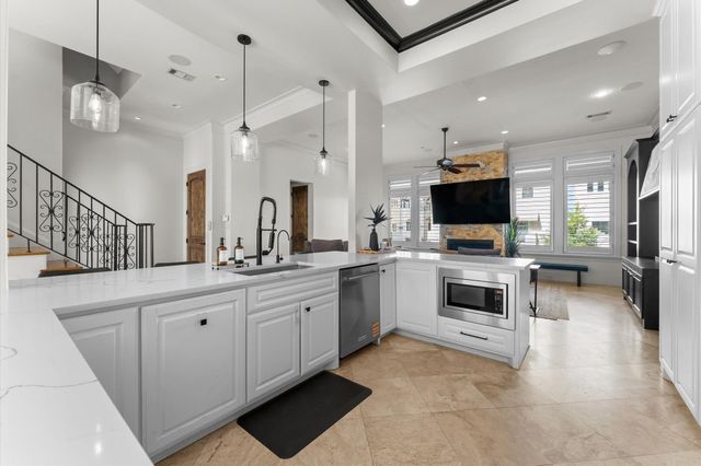 5215 Feagan Street A, Houston, TX 77007