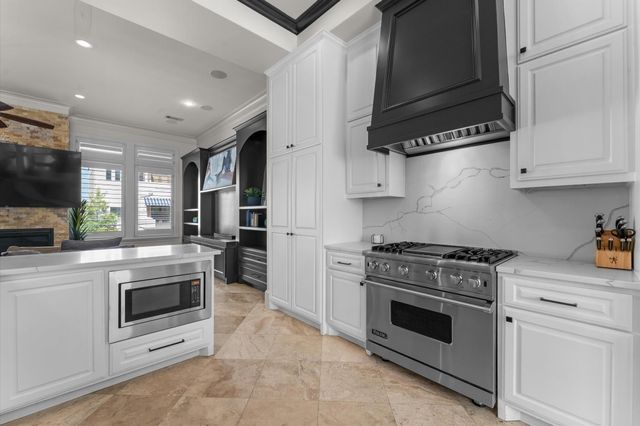 5215 Feagan Street A, Houston, TX 77007