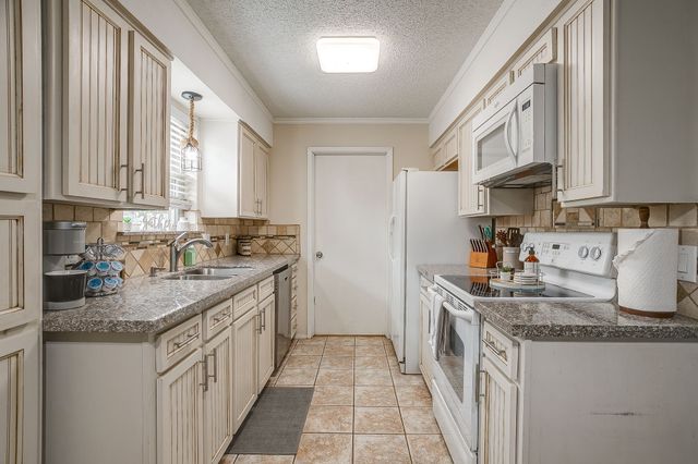 6528 High Meadow Court, Watauga, TX 76148