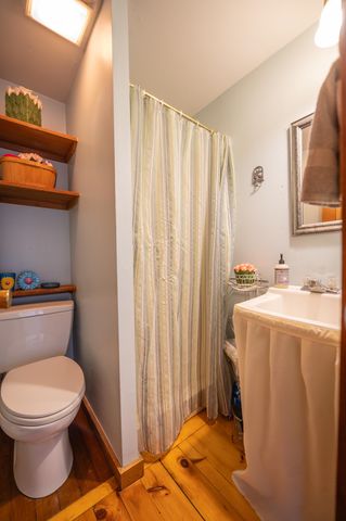 34 Main Street, Wardsboro, VT 05355