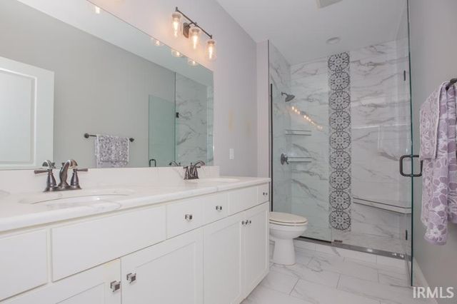 8218 Nolia Lane, Newburgh, IN 47630