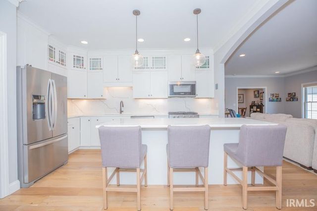 8218 Nolia Lane, Newburgh, IN 47630