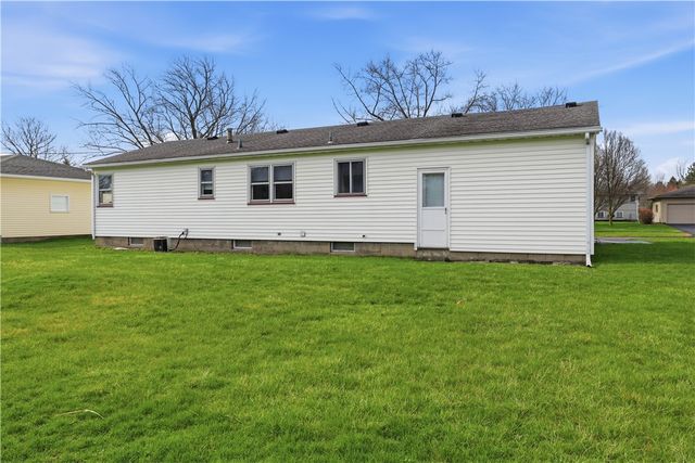 48 Landau Drive, Gates, NY 14606