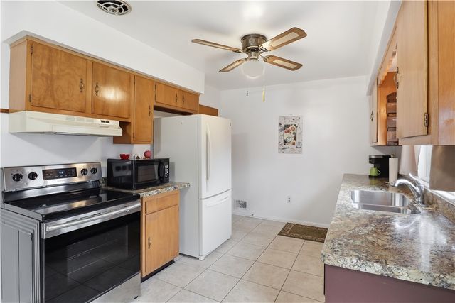 48 Landau Drive, Gates, NY 14606