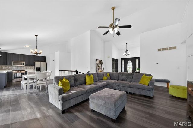 28034 Nature Drive, Wright City, MO 63390