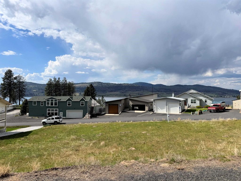 3317 Roosevelt Dr, Seven Bays, WA 99122 photo 5