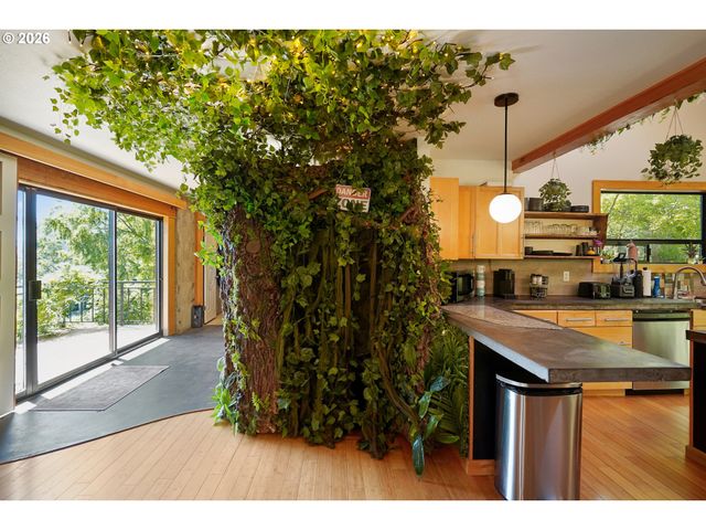 4807 Se REX Dr, Portland, OR 97206