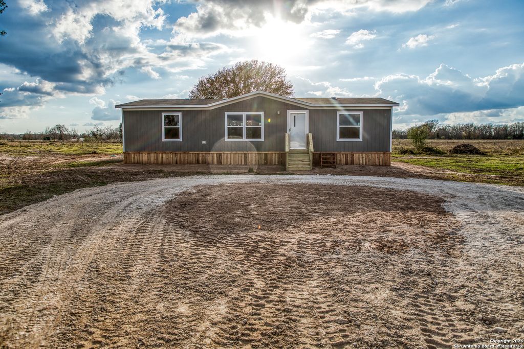 12180 FM 1117, Seguin, TX 78155