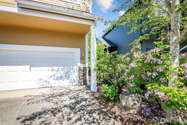 18219 111th Avenue Ct E, Puyallup, WA 98374