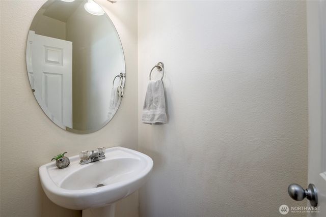 18219 111th Avenue Ct E, Puyallup, WA 98374