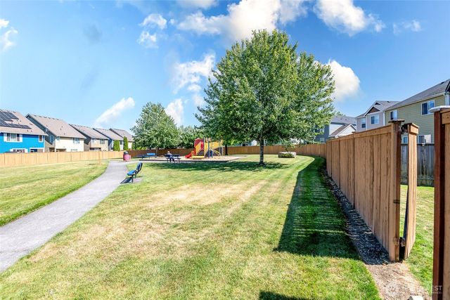 18219 111th Avenue Ct E, Puyallup, WA 98374