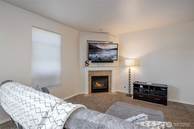 18219 111th Avenue Ct E, Puyallup, WA 98374