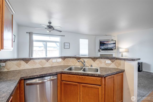 18219 111th Avenue Ct E, Puyallup, WA 98374