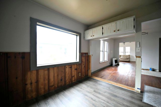 1105 7th St, Mena, AR 71953