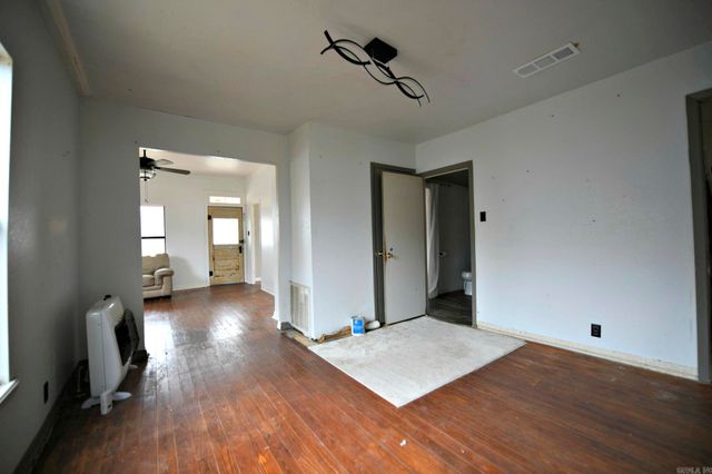 1105 7th St, Mena, AR 71953